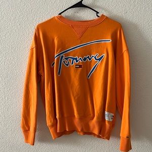 VINTAGE TOMMY JEAN CREWNECK
